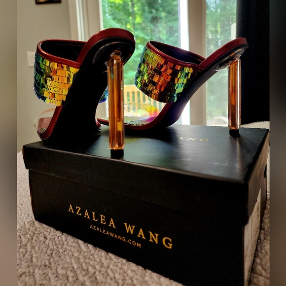 Akira NIB Gorgeous Rainbow Sequin Sandals - Picture 3 of 12